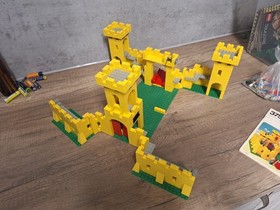 Vintage Lego Castle Set 375 Yellow Castle complete in original box 1978 RARE!