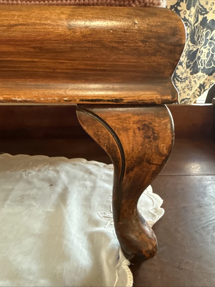 Antiguo taburete de madera victoriano otomano rosa floral punta de aguja caoba Foto 4 de 4