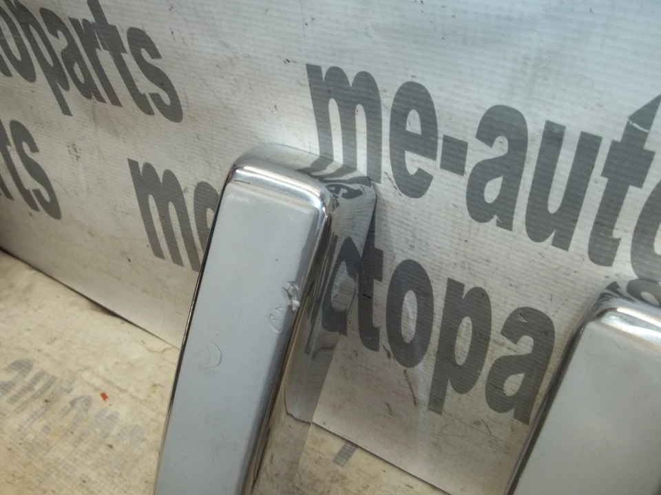 Juego de almohadillas protectoras de impacto delanteras izquierda y derecha Deville Fleetwood 1991-1993 OEM Foto 3 de 4