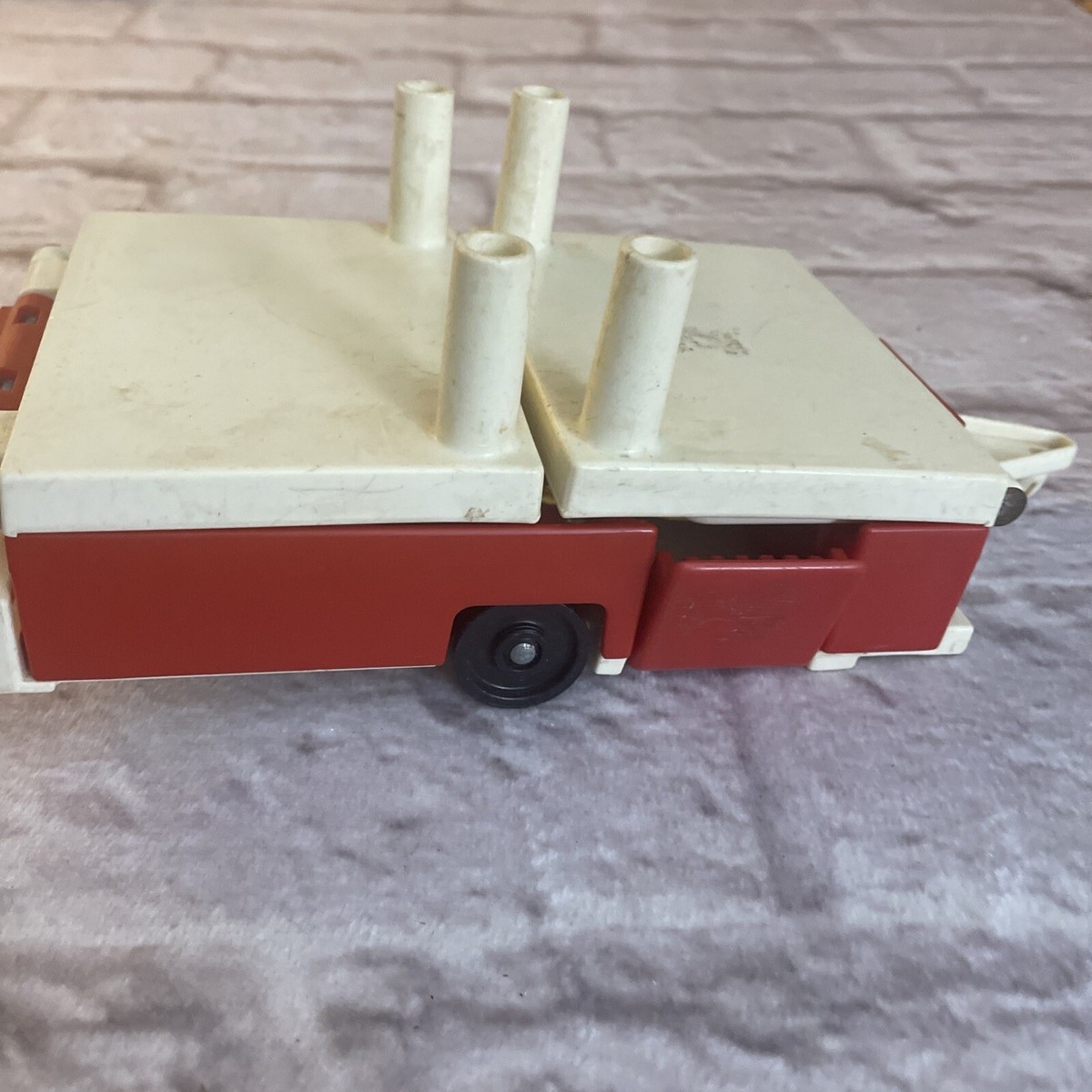 Vintage 1979 Toy Fisher Price Little People Family Pop-Up Camper  display picture 1