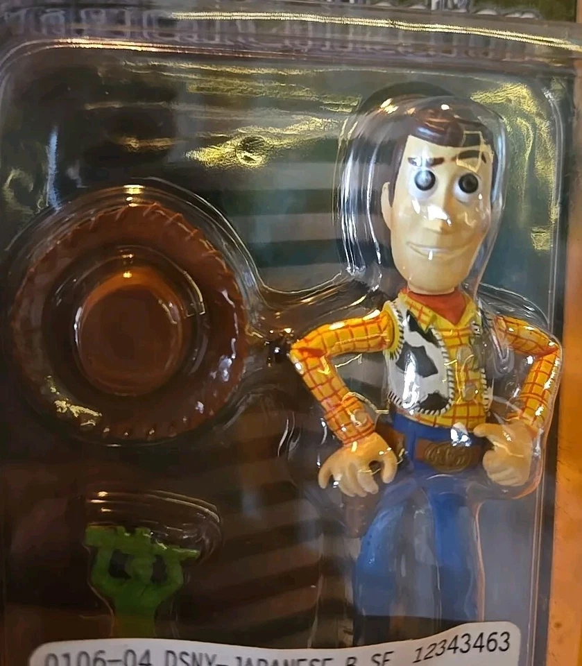 玩具总动员迪士尼魔法收藏伍迪 # 034 Tomy — 第 2/4 张图片