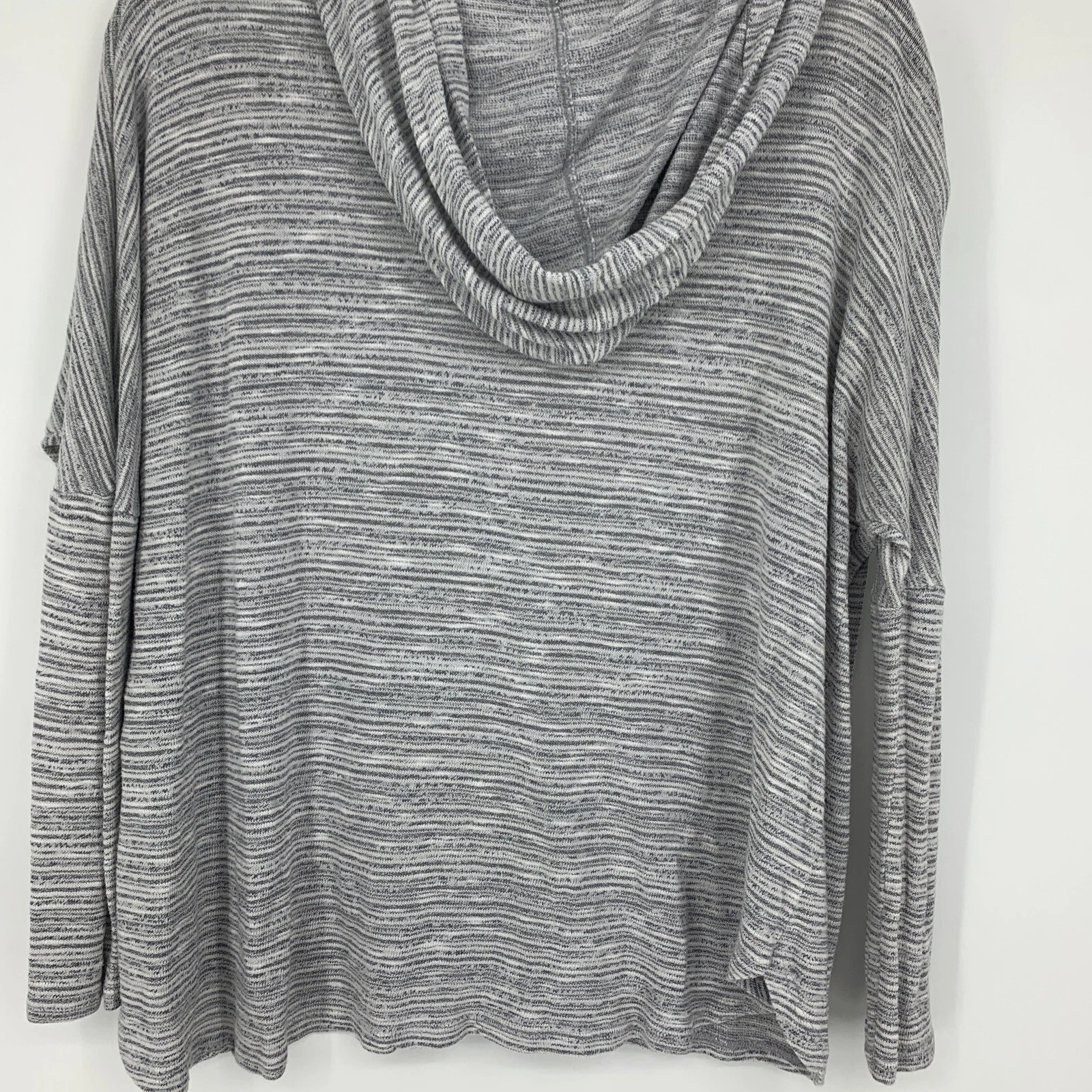 beyond-yoga pull over drop shoulder light weight hoodie