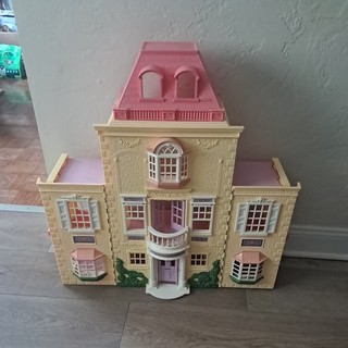 Vintage 2005 Fisher Price Loving Family Grand Mansion Folding Dollhouse P