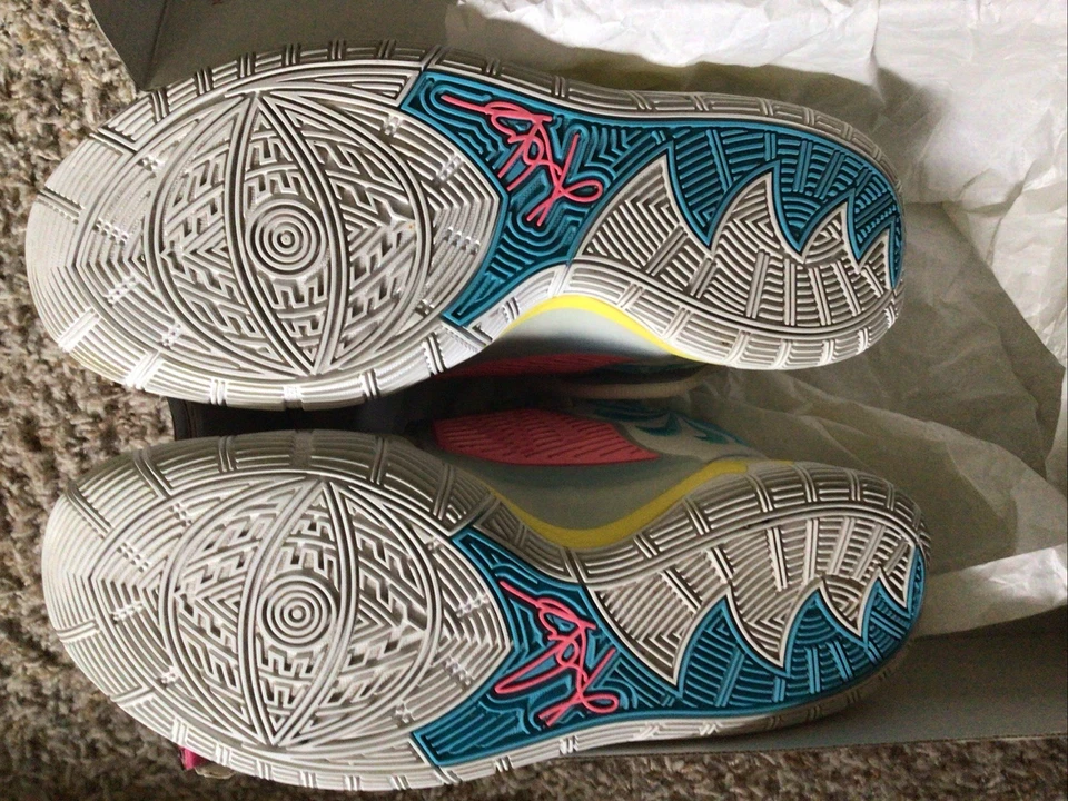 Talla 9.5 - Nike Kyrie 6 Neon Graffiti Foto 3 de 4