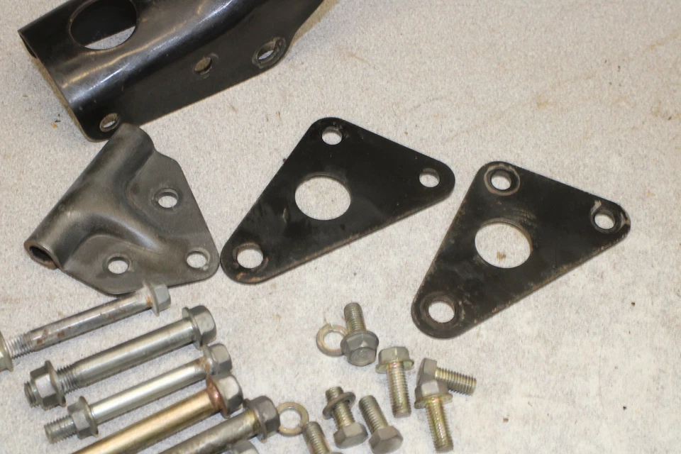 1978 年本田 Hawk II CB400T 发动机安装螺栓硬件电机 CB400 P10-3858.UL — 第 3/4 张图片