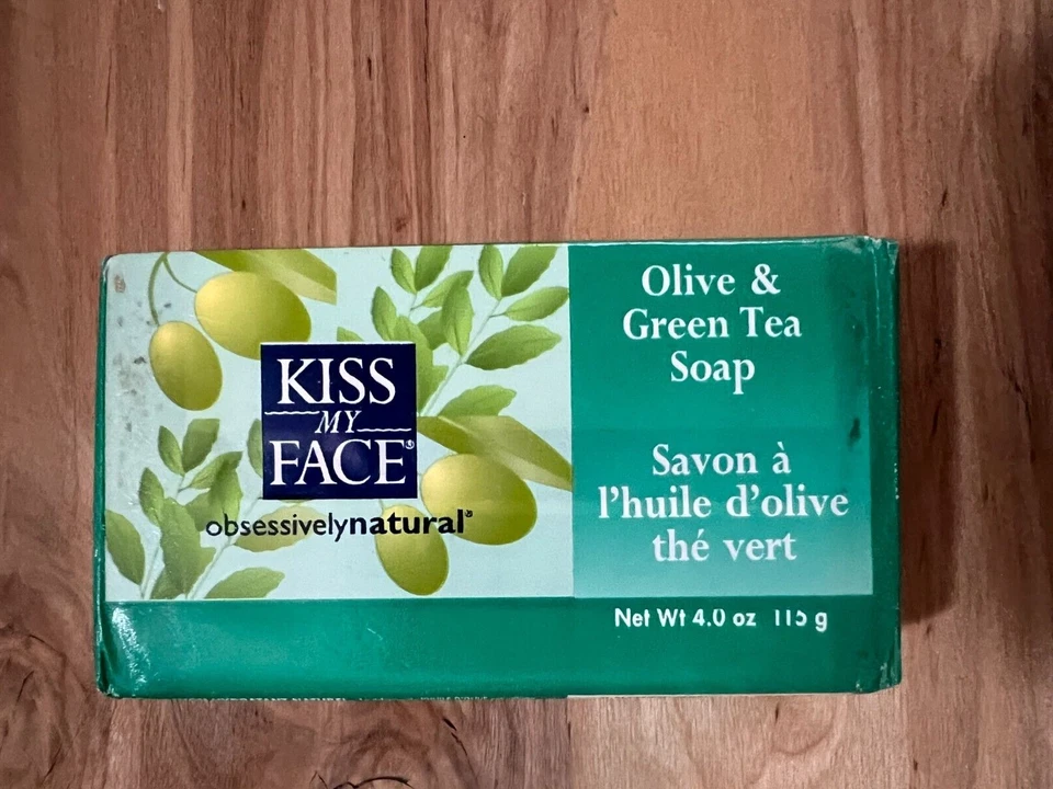 Jabón en barra de té verde y oliva "NUEVO" Kiss My Face - barra de 4,0 oz Foto 2 de 3