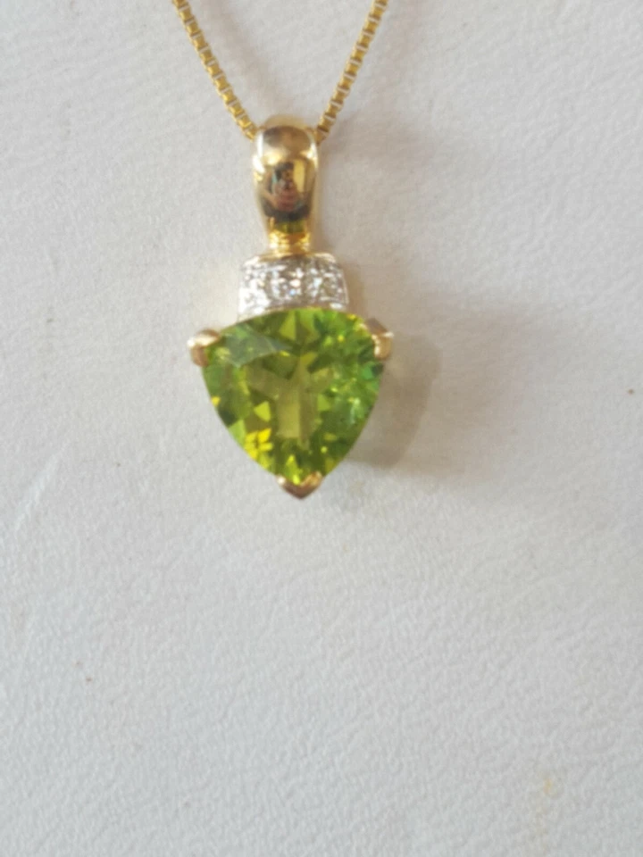 Peridot Labcreated Trillion Cut & Diamond Pendant 10kt Solid Yellow Gold - Image 2 of 4