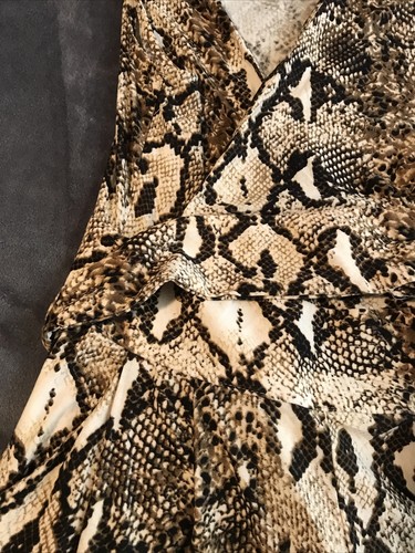 Womens Ark and co snakeskin print jumpsuit size small Excellent Used Condition - Picture 10 of 10