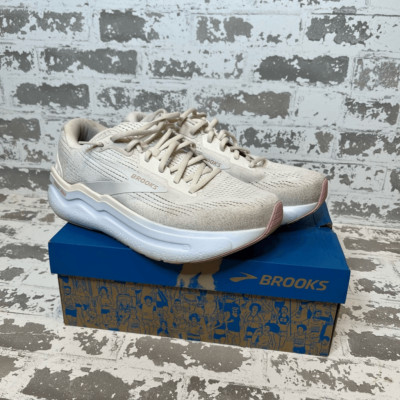 Brooks | women ghost max 2 sneakers wide with box