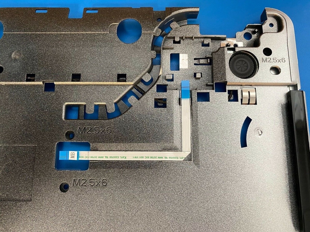 FUJITSU LIFEBOOK AH531 COVER UPPER/ PALMREST TOUCHPAD AND CABLES