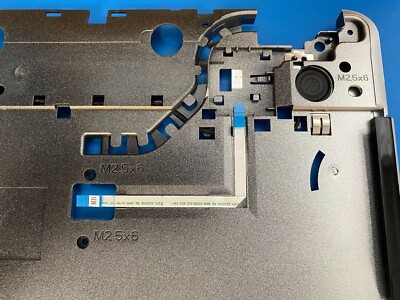 FUJITSU LIFEBOOK AH531 COVER UPPER/ PALMREST TOUCHPAD AND CABLES