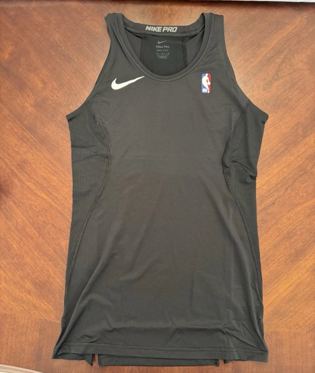 NBA NIKE PRO ノースリーブ タンクトップ M ブラック、ホワイト NBA NIKE PRO 黒色ノースリーブ タンクトップ Mサイズ選手支給
