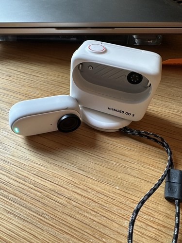 Insta360 GO 3 Action Camera 2.7K Image Stabilisation Action Pod White