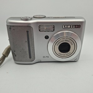 Samsung Digital Camera D75 7.2MP Silver - Tested & Working