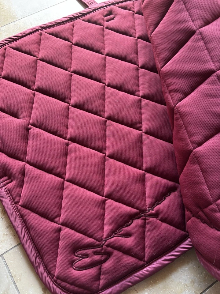 Eskadron Red Velvet Schabracke DL Dressur Gamaschen M Samt Dunkelrot - Bild 3 von 4