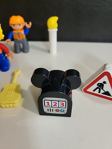 11 Lego Duplo Disney Mickey Mouse Mini Figures And Assorted Pcs. - Picture 8 of 13