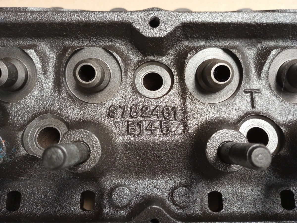 クロンシュタット　sp 461 heads double hump Chevrolet Chevy SBC stored 40 years 3782461