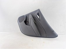 2024-2026 CHEVROLET TRAX INTERIOR TRASERO DERECHO PANEL MOLDURA CUBIERTA OEM