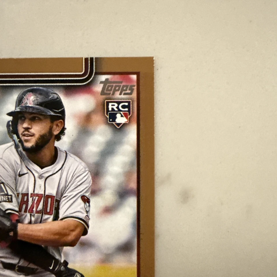 2025 Topps Update Series - Adrian Del Castillo (RC)  /2025 - Gold - #US267 - Image 4 of 4