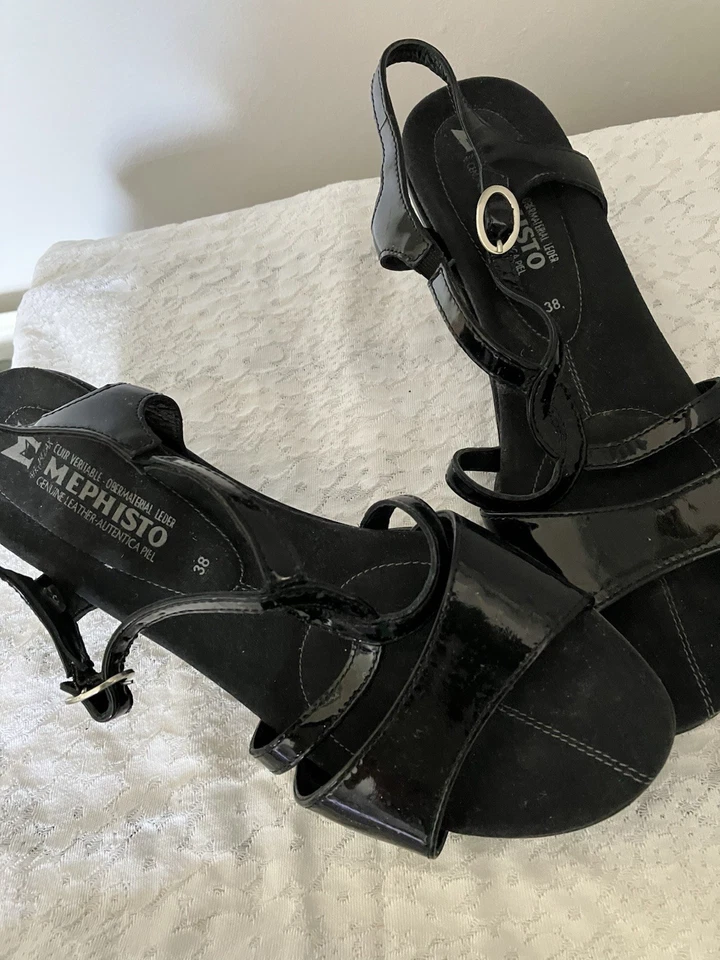 Mephisto Black Patent Leather Sandals European Size 38/Uk Size 5 - Image 3 of 3