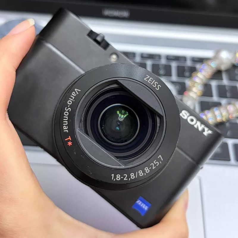 Sony Cyber-Shot RX100 VA 20.1 MP DSC-RX100 M5A Digital Camera 2.9x