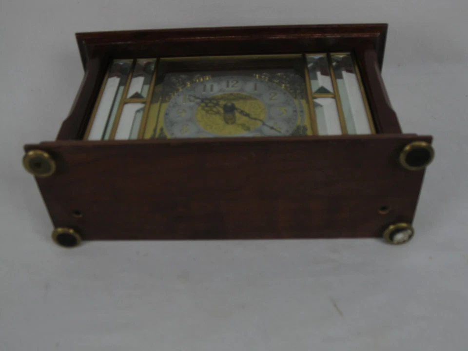 Vintage Ansonia Gold Medallion Mantle Clock #1345 c Bevelled Mirror AA Battery - Image 2 of 4