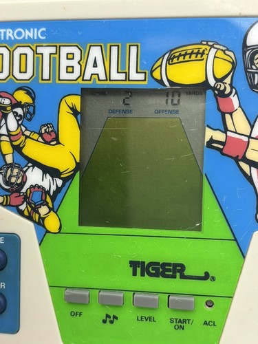 Juego portátil de fútbol electrónico de Tiger 1987 Electronics - ¡FUNCIONA! - Imagen 3 de 8