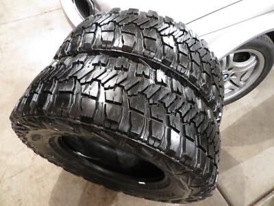 ALMOST NEW 2 TWO GOODYEAR WRANGLER MT/R KEVLAR 10PR E LT275/70R18 275 70 18 3264