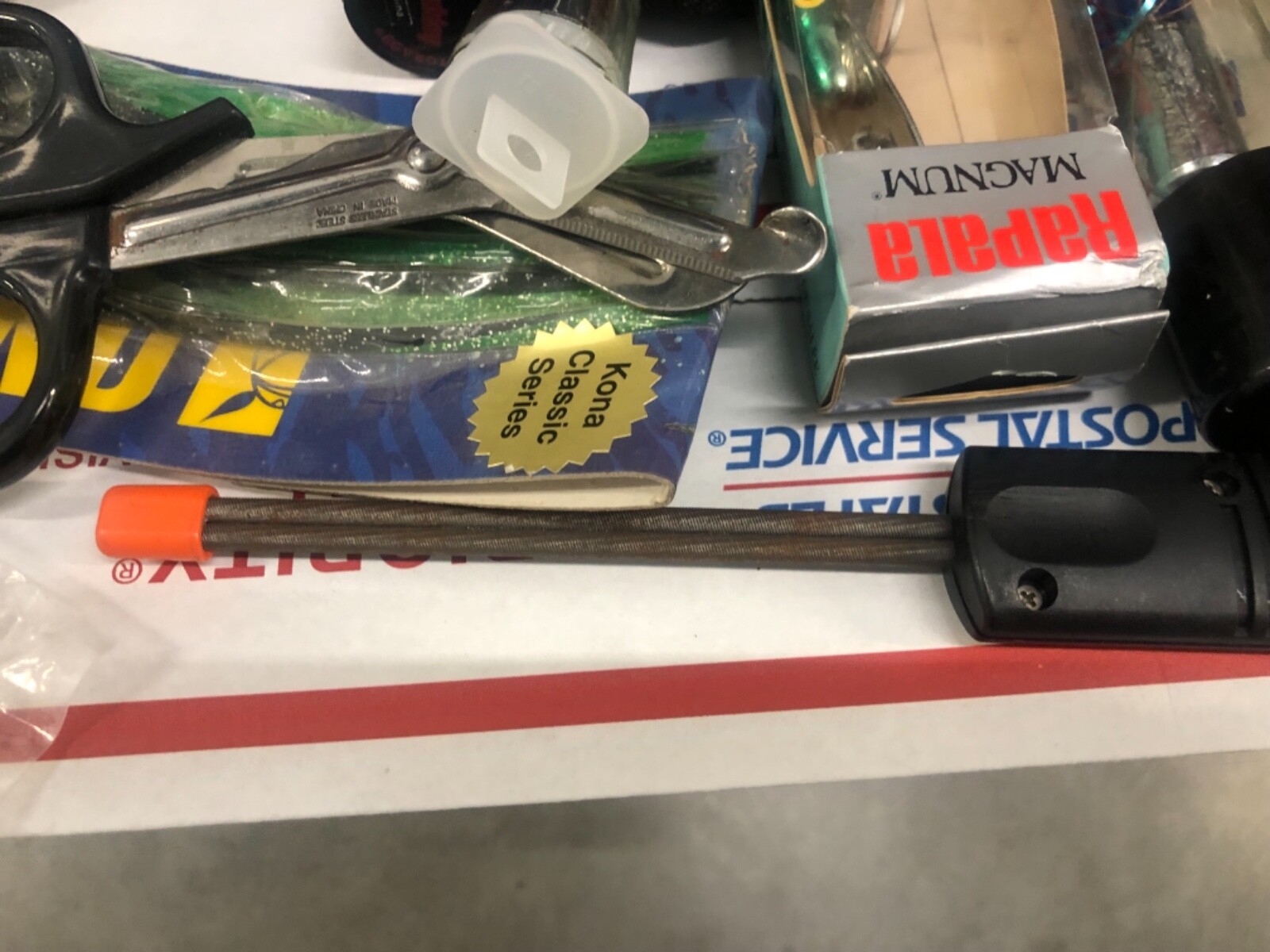 14-TROLLING FEATHERS BELT CARRIERS RAPALA BRAID JIG TOOLS GREAT LOT - Image 3