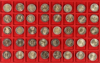 Konvolut 40 x 2 Euro Gedenkmünzen verschiedene Länder unz.