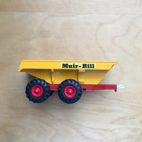 MATCHBOX SUPER KINGS VINTAGE NO.K-5/3 MUIR HILL TRACTOR, DOZER BLADE AND TRAILER - Picture 12 of 15