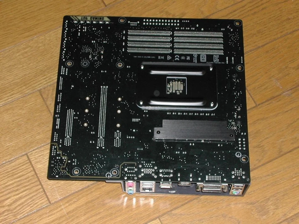 Asus Tuf B450m-pro Gaming Am4 Micro Atx Motherboard Amd Ryzen Ddr4 Pcie 3.0 - Image 3 of 4