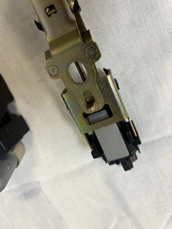 2001 2002 2003 2004 3005 2006 LEXUS LS430 CINTURÓN DE SEGURIDAD DELANTERO DERECHO 1V Foto 4 de 4