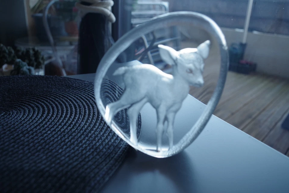 Presse Papier Verre massif FAON  signé et numéroté de  Mats Jonasson de Suède - Photo 2/4