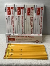 1995 Universal Black Lead Wood Case #2 Hexagon Pencils 55400 Lot/5 Dozen Vintage