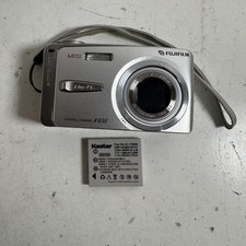 Fujifilm FinePix F650 6MP 5x Optical Zoom 3" LCD Monitor Handheld Digital Camera