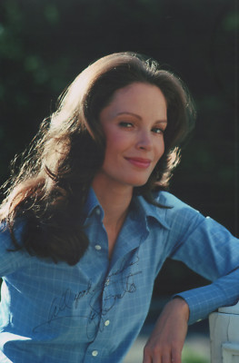 JACLYN SMITH signiertes 12x8 Foto CHARLIES ANGELS COA