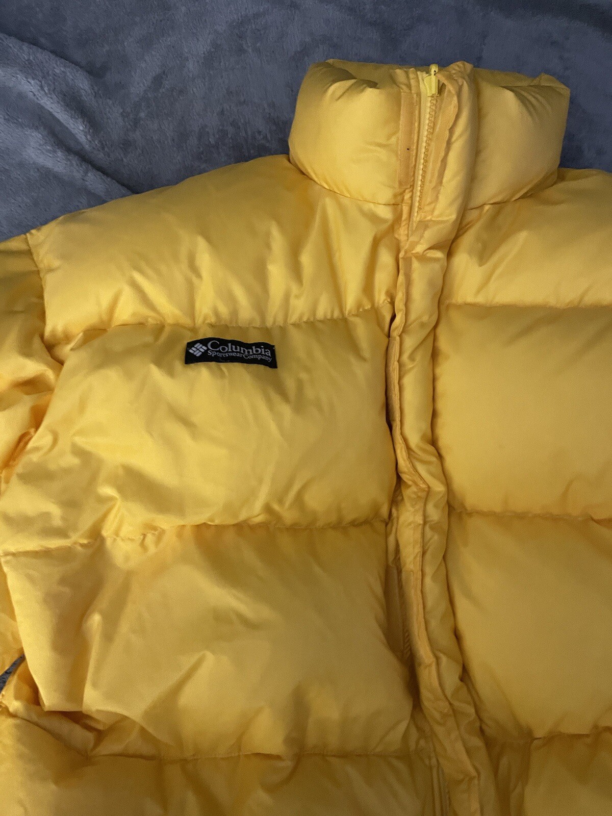 Columbia Yellow Puffer Jacket for Men & Women – Lightweight Warmth  