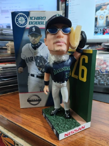 Seattle Mariners MLB Ichiro Retired Limited Edition Bobblehead Nissan Rare 2003