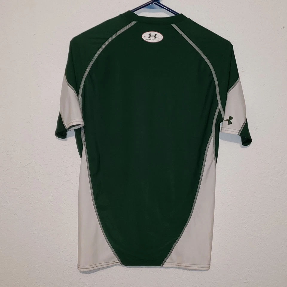 Under Armor Heatgear 宽松男孩 XL 码绿色和白色运动 T 恤 — 第 2/3 张图片