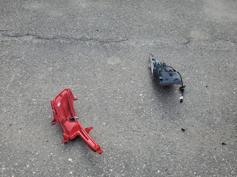 Used Rear Right Door Assembly Rear Side fits: 2020 Hyundai Elantra electric Seda Foto 3 de 4