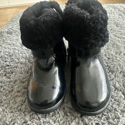 UGG TODDLER Lackleder Stiefel schwarz - Kinder Größe UK 6 / EU 23,5 - ex con