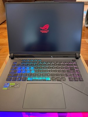 ASUS ROG Strix G16 (2024) 16'' - 32GB RAM- 3TB SSD - Intel Core i9 - RTX 4070