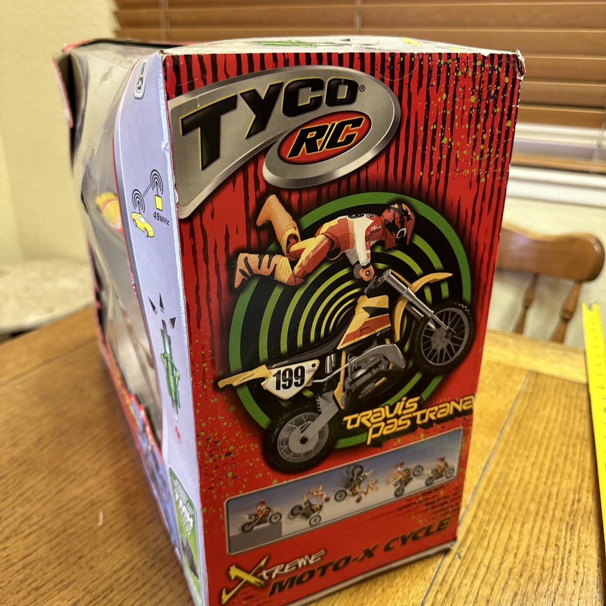 TYCO RC Xtreme Moto-X-Cycle Travis Pastrana Motorcycle Dirt Bike