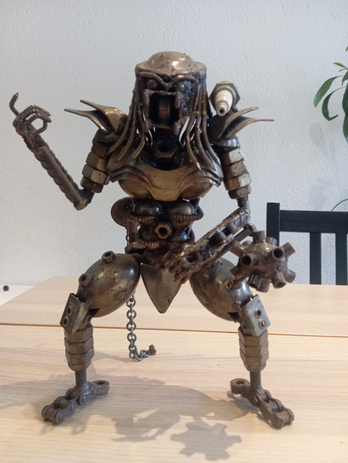 Figurine Predator authentique 30 cm pour remplacer les jouets en plastique