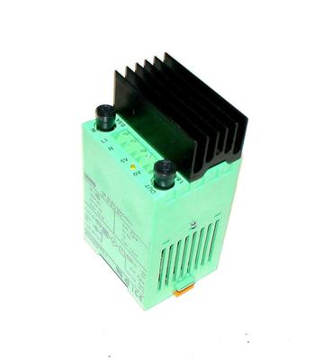 PHOENIX CONTACT DC POWER SUPPLY 5 VDC 1 AMP  MODEL CM 62-PS-120AC/5DC/1