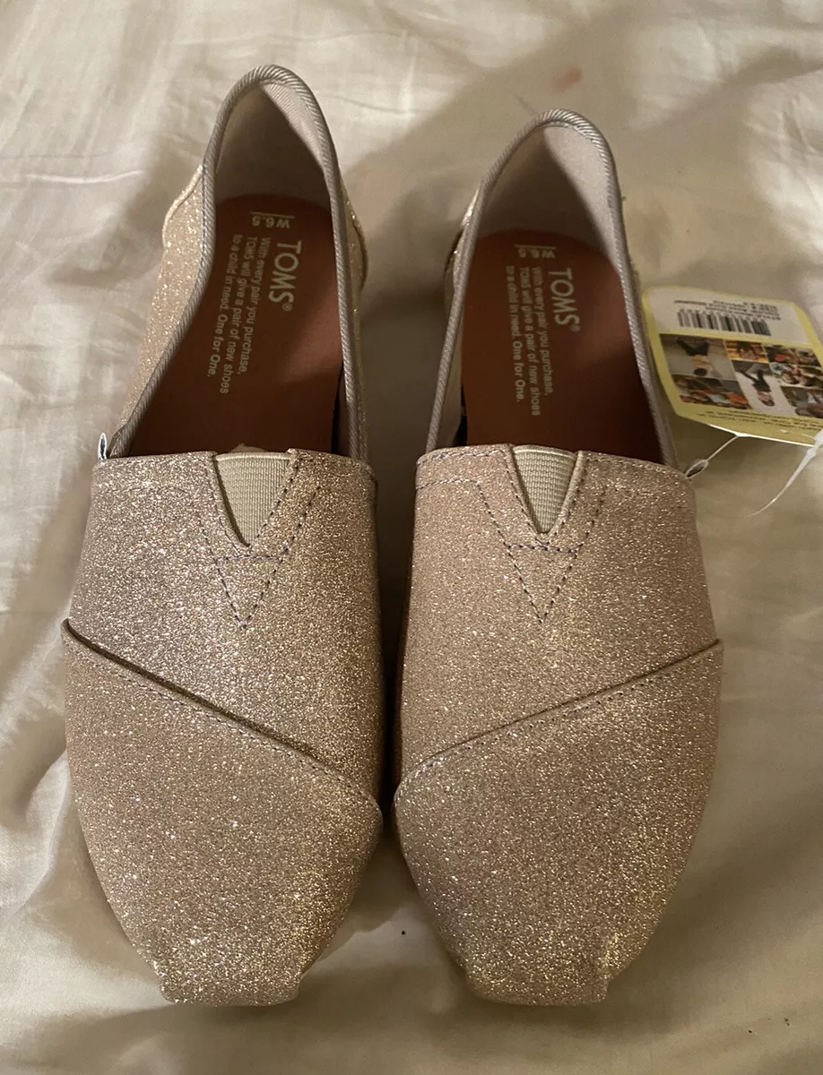 Crew Cuts gold glitter slippers size 3 EUC | Moccasins style, Gold glitter,  Crew cuts