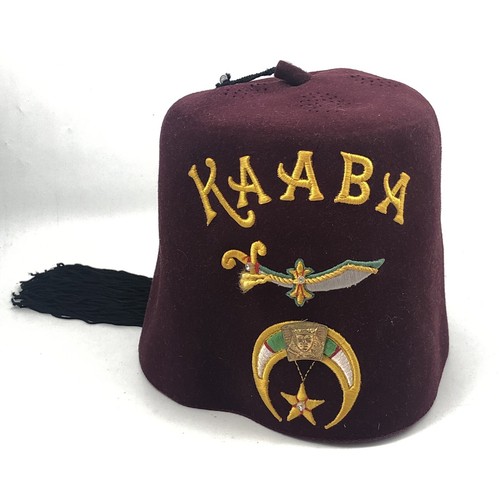 Sombrero de fieltro Shriner vintage Fez KAABA borlado borla y alfiler talla 7 1/4 - Imagen 1 de 11