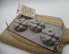 DAISO flower Silicone  Cake mold  16cm 8cm