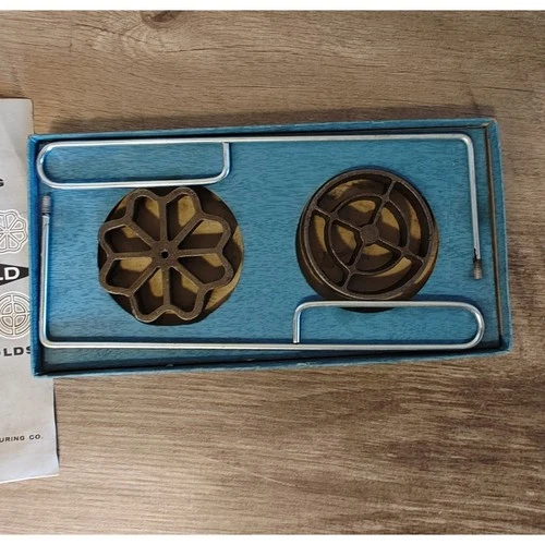 Griswold Patty Iron Molds Vintage Set 2 Molds 2 Handles Box Sidney Ohio USA 3in